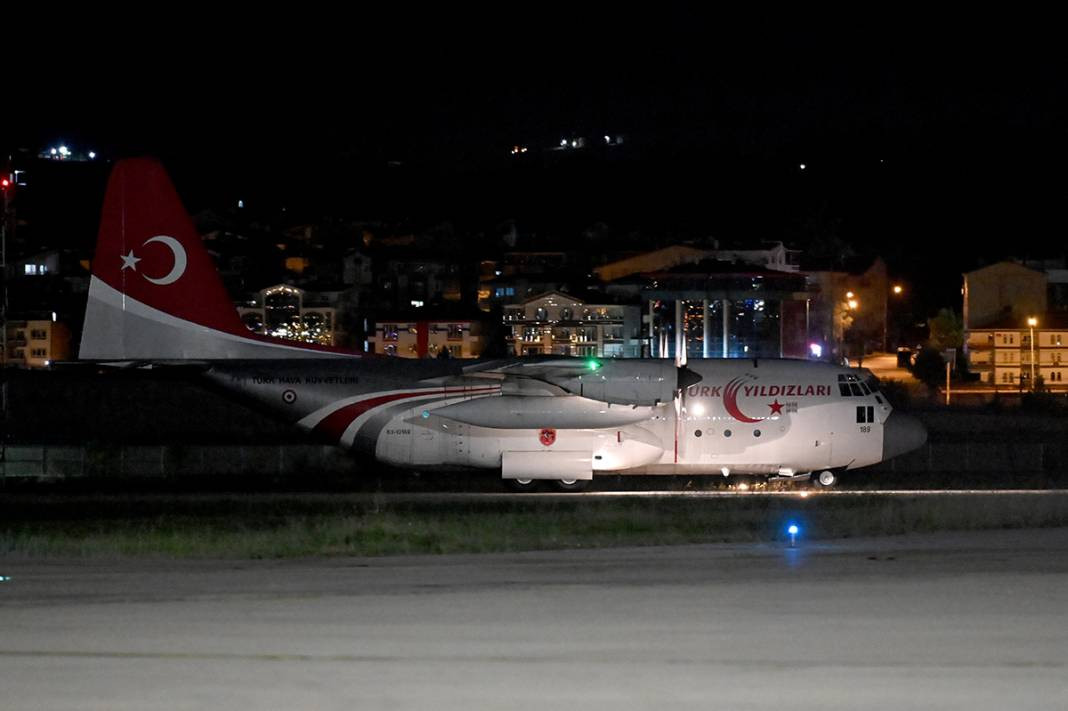 Hacda sağlık sorunları yaşayan 13 kişi Türkiye'ye getirildi - Resim: 9